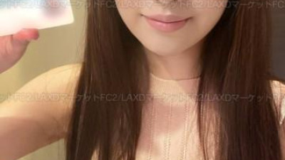 FC2-PPV-2766944 - [펜 광택 → 성욕 생 삽입 → 질내 사정] 진짜 유혹!  - - ?  - - 성기를 닦고 있을 때, 또 음탕한 이쿠의 오빠가 첫 촬영인데 생으로 삽입했습니다.  - - 1차① 크림파이 [미오짱] 블로우 특화