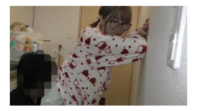 FC2-PPV-1745198 - [없음, 개인촬영, 질내사정] 집에서 이물질과 자지를 삽입하고 질내사정하는 20대 전문대생