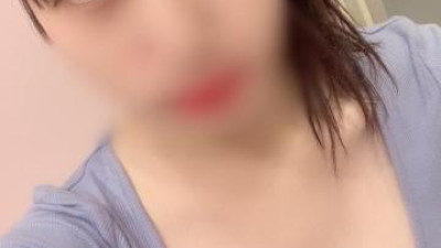 FC2-PPV-1436978 - *기간 한정 [완전 등장] 점원 애니메이션 목소리의 미소녀 점원의 알몸을 총 3장!